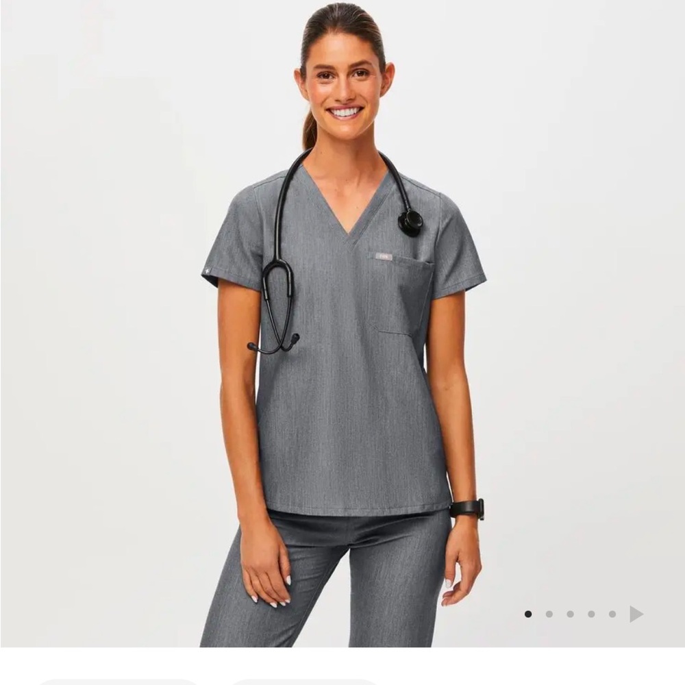 Figs Catarina one pocket scrub top graphite grey xxs